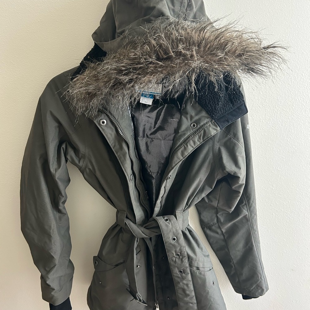 Women's Olive green Columbia Omni heat jacket